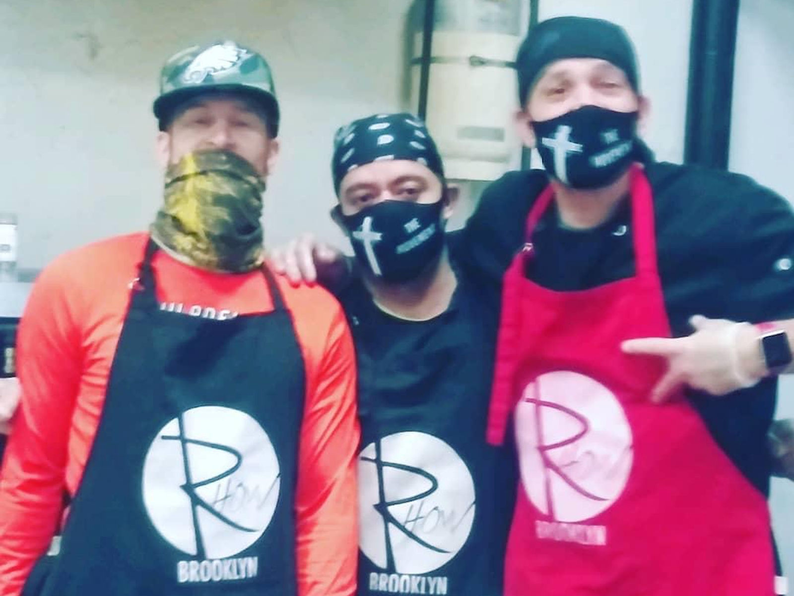 RHOW Brooklyn volunteers in aprons during Covid-19 outreach